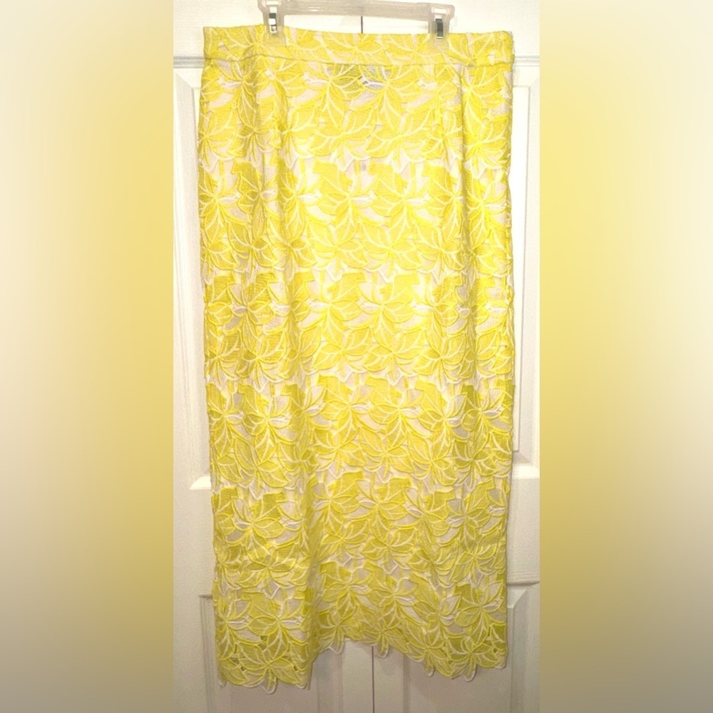 Sunday in Brooklyn Anthropologie Buttercup Eyelet Midi Skirt. Size M NWT